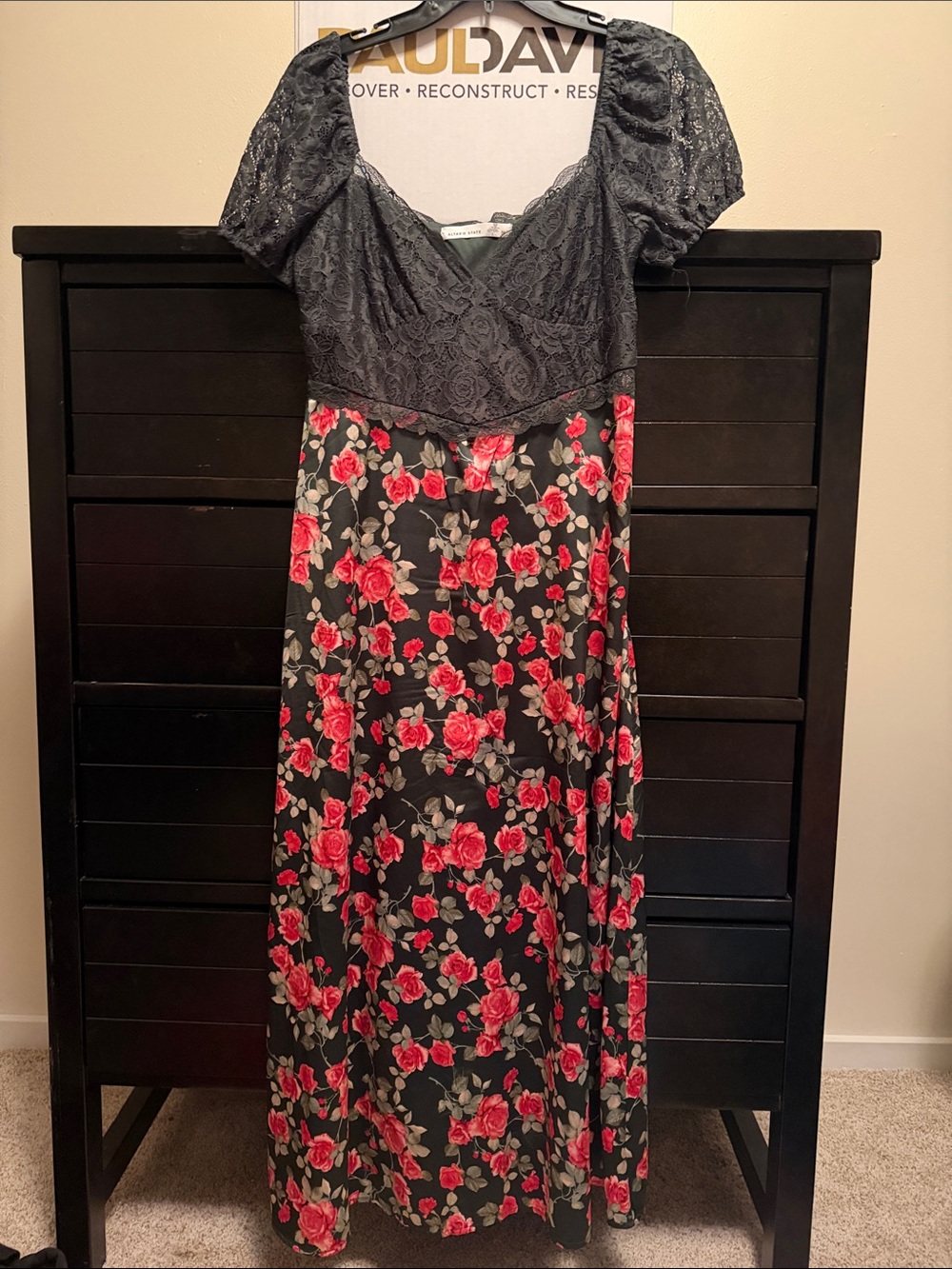 Green Lace-Top Floral Maxi Dress with Red Roses